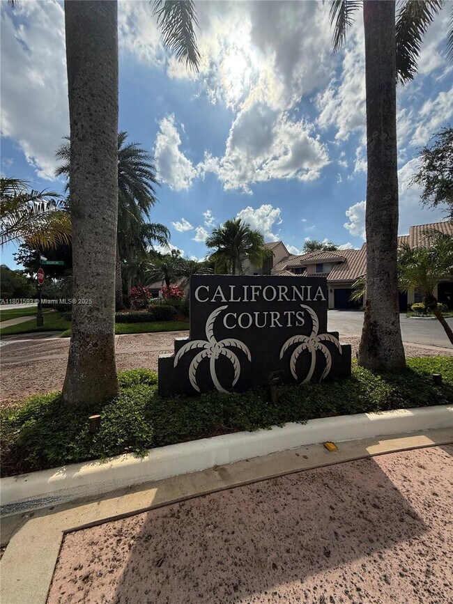 16318 Malibu Dr, Weston, FL 33326