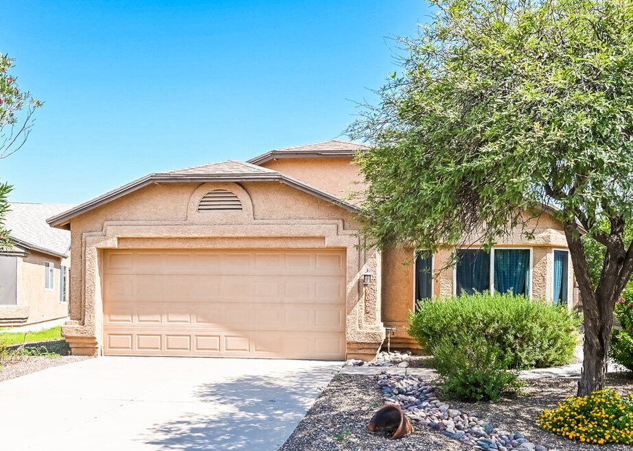 9069 E Lippia St, Tucson, AZ 85747 - photo 1