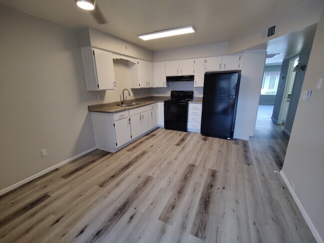 ALBANY, Mesa, AZ 85205 - photo 7