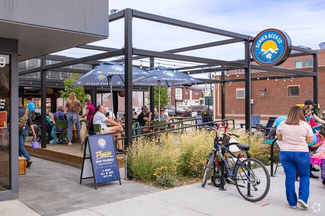 Denver Beer Company serves delicious lunch and dinner in Littleton.