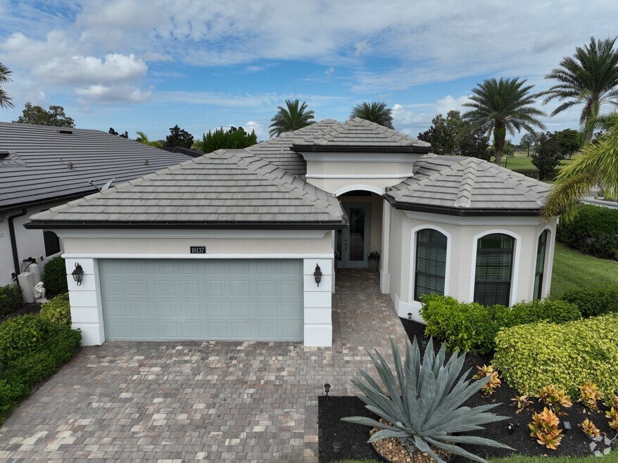 10137 Florence Cir, Naples, FL 34119 - photo 2