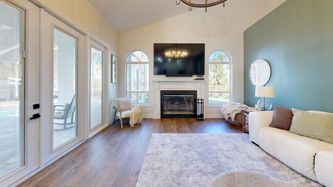 1301 Jen Ma Jo Ln, Lutz, FL 33549 - photo 2