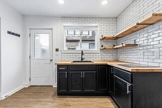 6541 SE 89th Ave Unit B, Portland, OR 97266