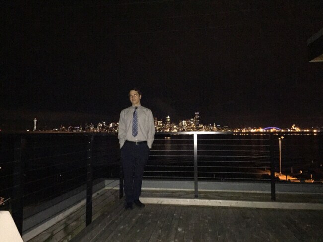 Agent Photo