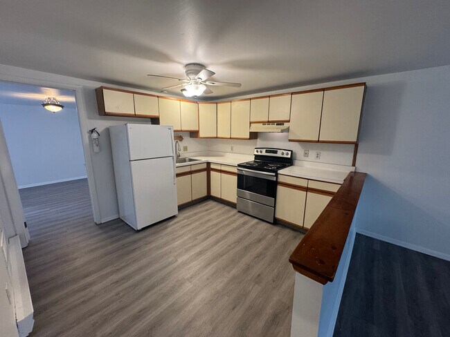 144 Farnsworth Ave unit . 2, Bordentown, NJ 08505 - photo 6