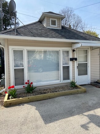 402 Caroline St, Plymouth, WI 53073