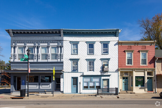 You can find townhouse-style homes in the Historic District of Batavia.