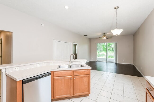 1034 Cherry Valley Way, Orlando, FL 32828 - photo 7