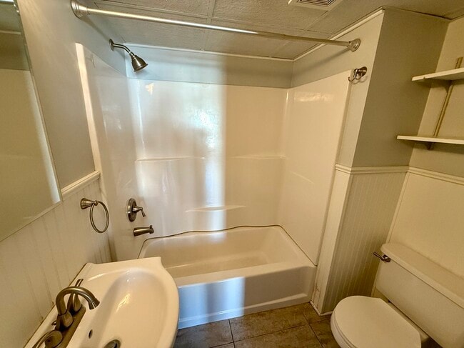 1430 Madison St NE, Minneapolis, MN 55413 - photo 7