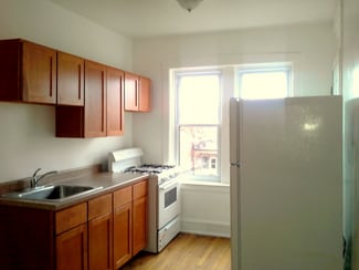 4022 W Melrose St Unit 3, Chicago, IL 60641