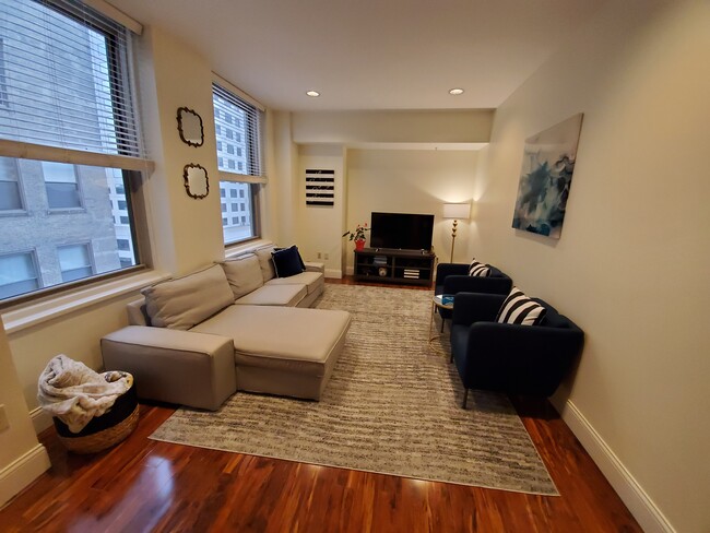 Mural Suite 1BR - 1102