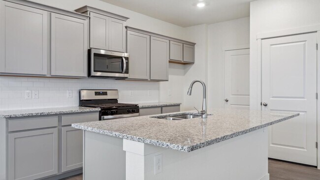 11815 Foraker Ln unit 36210559, Colorado Springs, CO 80925 - photo 5