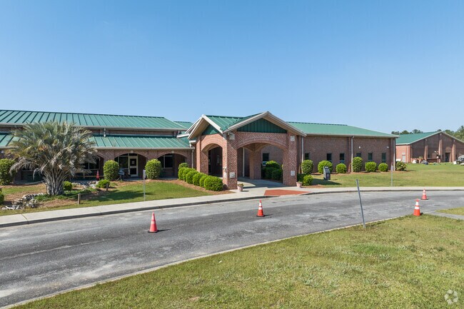 Fitzgerald's Ben Hill County Middle School receives a C grade on Niche.