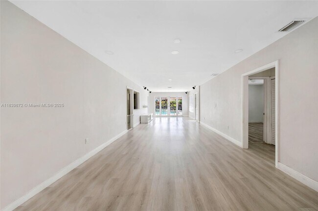 5781 SW 25th St, Miami, FL 33155 - photo 5