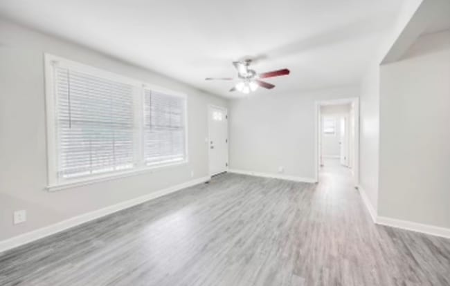 673 Des Moines Dr, Nashville, TN 37076 - photo 2