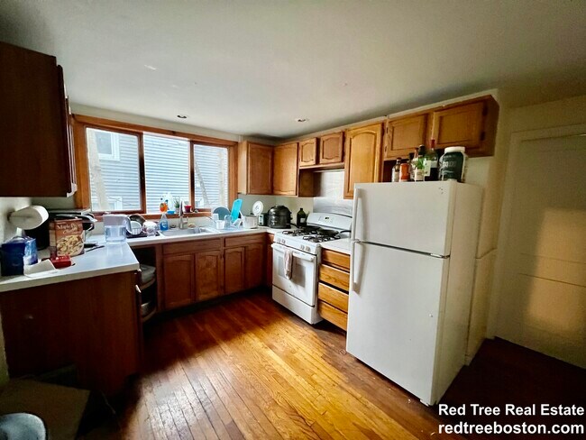 14 Stockwell St unit 1, Roxbury Crossing, MA 02120 - photo 3