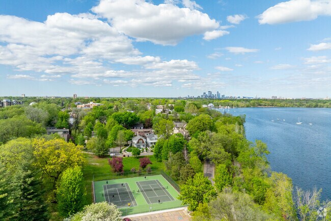 There are tennis courts located at Beard's Plaisance.