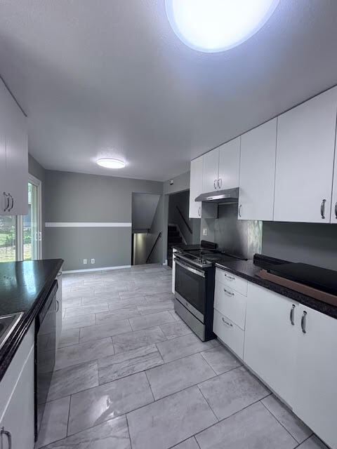 8319 Morris Rd, Bloomington, MN 55437