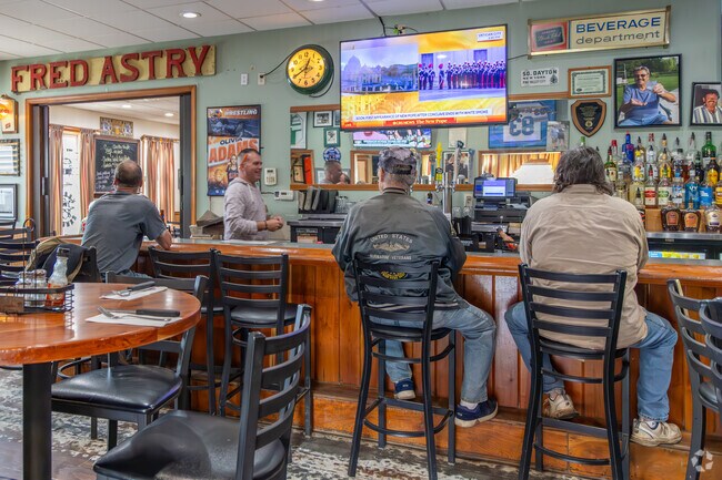 The South Dayton hotel is serving up classic American pub food for Villenova locals.