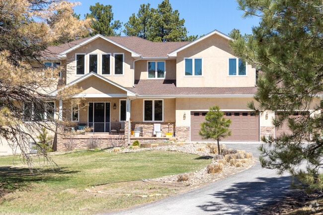 Most of the homes in the Ponderosa Hills neighborhood are set back from the street.