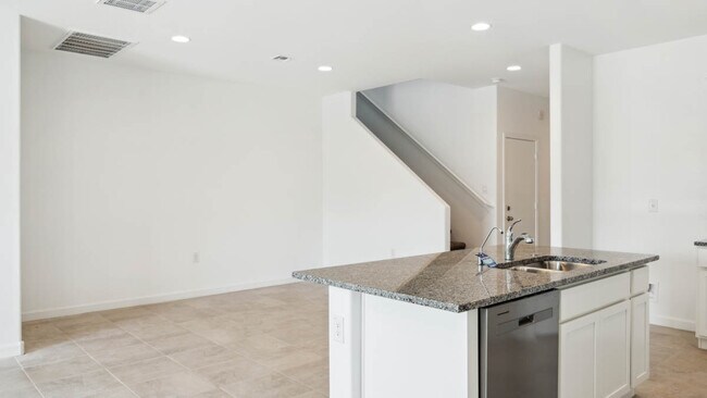 2769 Shanley Ave unit 36202131, Apache Junction, AZ 85120 - photo 7