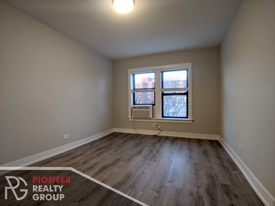 711 W Brompton Ave unit 39, Chicago, IL 60657 - photo 1