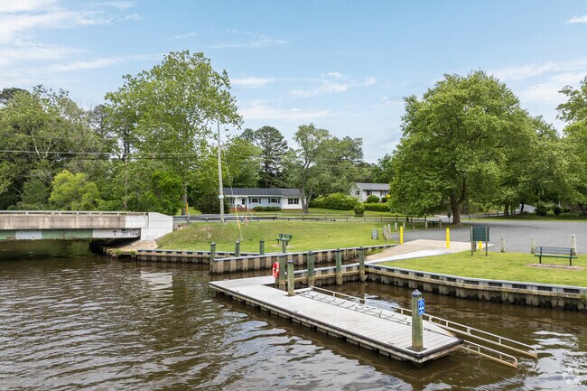 Mardela Park’s boat ramp leads explorers down the Barren Creek to the Nanticoke River.