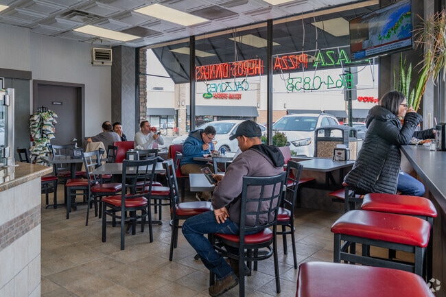 Plaza Pizza offers delicious Italian cuisine and pizza.