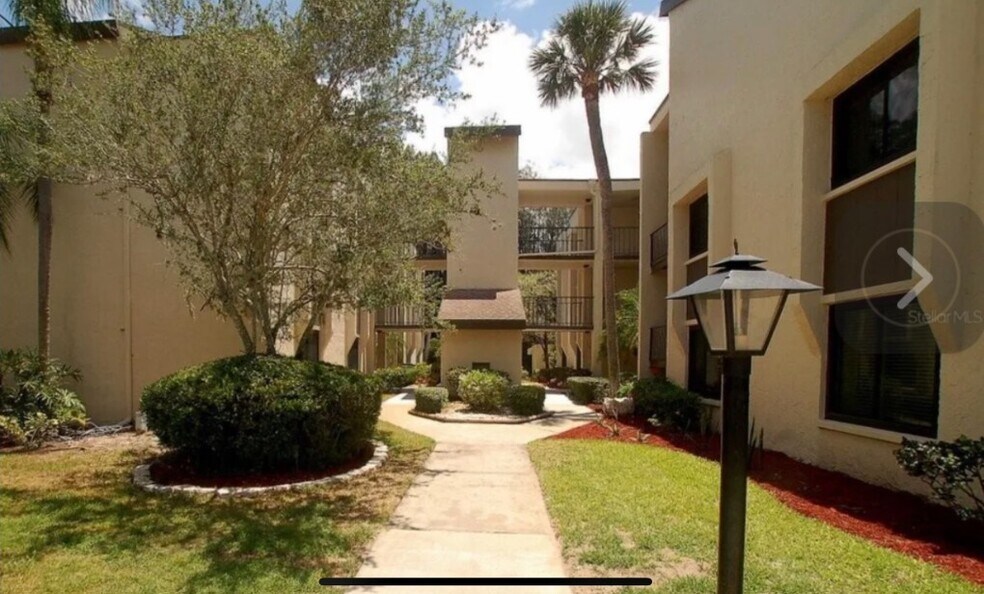 2211 Belleair Rd unit D4, Clearwater, FL 33764 - photo 1