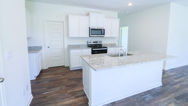 2302 Surry SW, Cullman, AL 35055 - photo 5