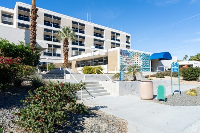 Sunrise community uses the Desert Regional Medical Center for all of their medical needs.