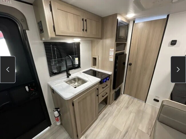 532 Camino de Amor unit C, Ramona, CA 92065 - photo 5