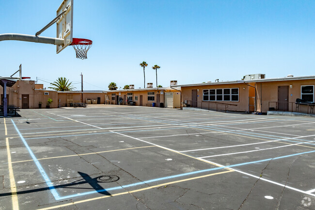 Students at Palomar High School can enjoy a game of basketball for exercise in Harboside.