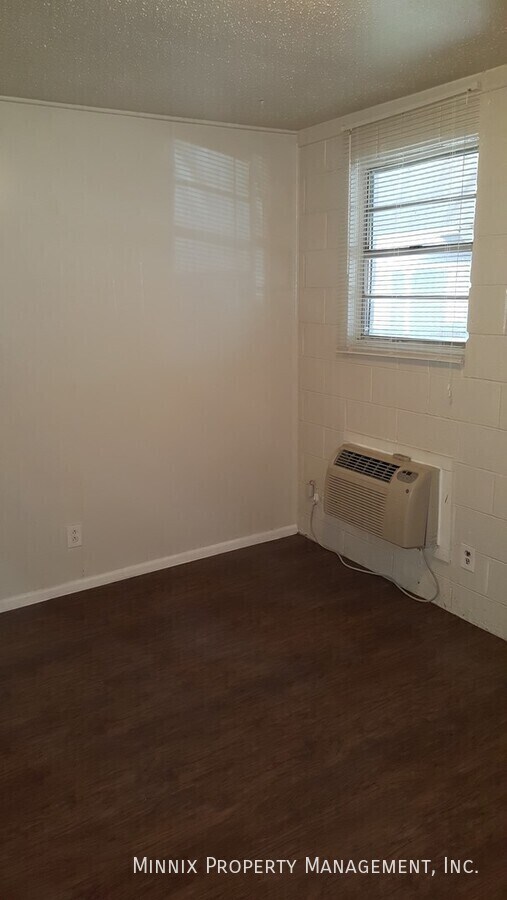 2212 2nd St unit 4, Lubbock, TX 79415 - photo 5