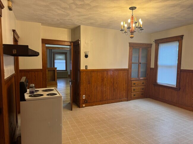 49 Houghton St unit 1, Worcester, MA 01604 - photo 2