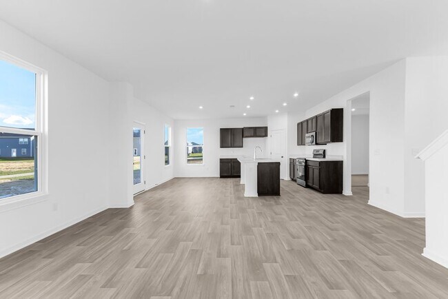 1826 Twelve Oaks Dr, Shelbyville, IN 46176 - photo 6