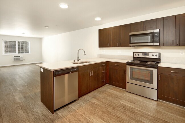 Depot Villas, Lynden, WA 98264 - photo 2