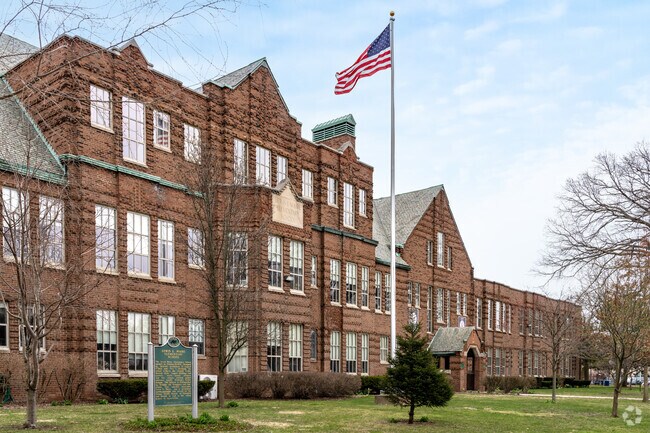 Grosse Pointe's Maire Elementary School received a Blue Ribbon for excellence.