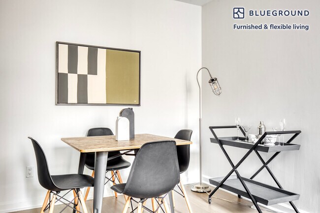 500 W 56th St unit FL7-ID98, New York, NY 10019 - photo 5