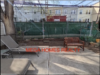2136 47th St Unit 1, Astoria, NY 11105