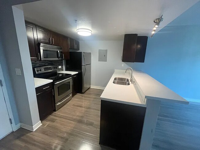 Acqua Vista Condominiums, San Diego, CA 92101 - photo 5