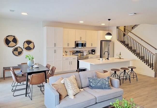 Vanguard Villas, Lee's Summit, MO 64081 - photo 3