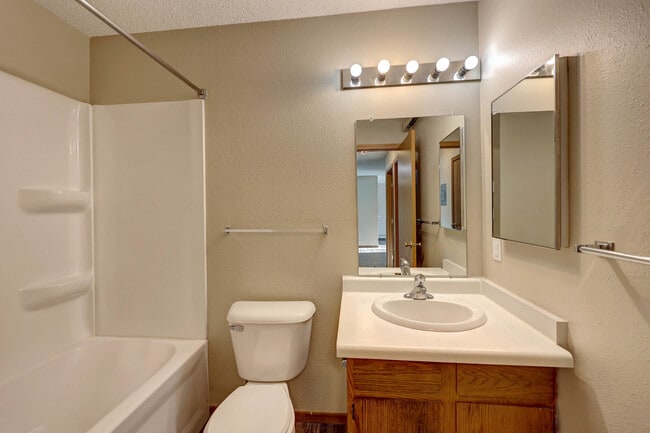 Parkside Apartments, New Prague, MN 56071 - photo 4