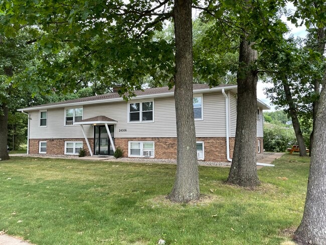 24306 W McGillen Ave unit 1, Mattawan, MI 49071 - photo 2