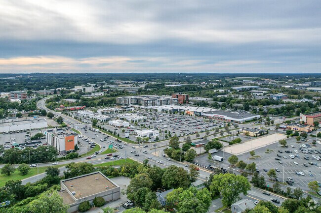 Woburn Village Shopping center has many different dinning options and shopping stores.