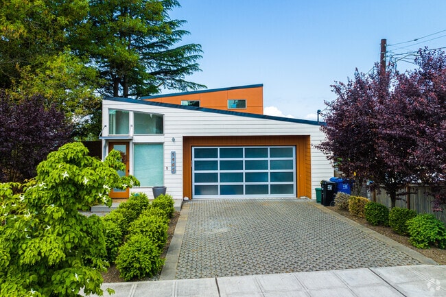 Modern contemporary geometric style homes in Beacon Hill.