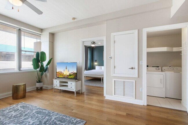 925 Common St unit ID1266909P, New Orleans, LA 70112 - photo 3