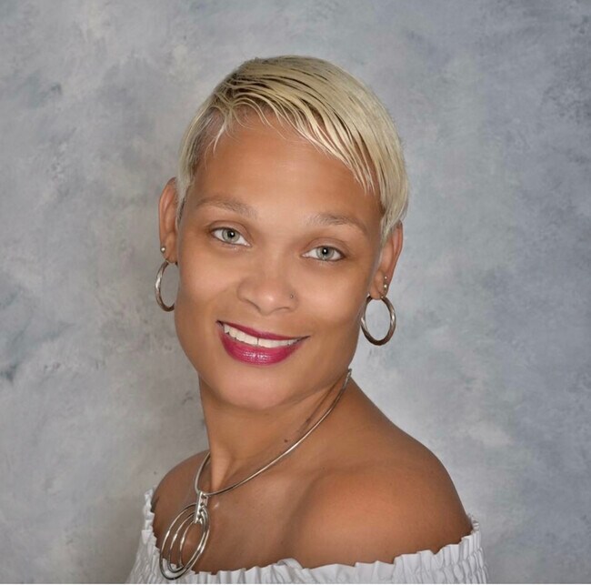 Terry Archie Real Estate Agent in Turnersville, NJ