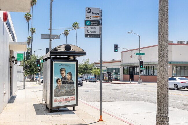 The Metro buses and Pasadena Transit go through Muir Heights connecting it with broader LA.