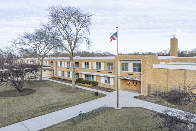 The courses at Kimball Middle School encourage critical thinking.